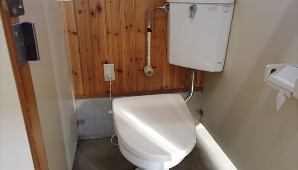 西湖・湖畔キャンプ場